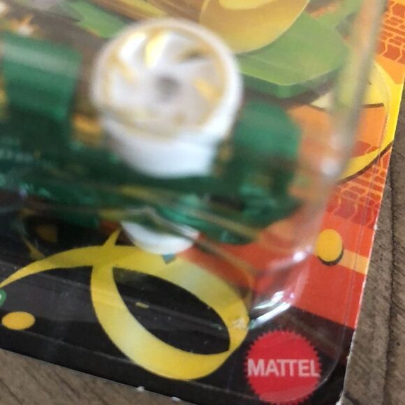 Hot Wheels City 2022 Hot Wheels Happy New Year🥳 Carbonator 1 2 Collect 1 4 Play - Picture 15 of 17